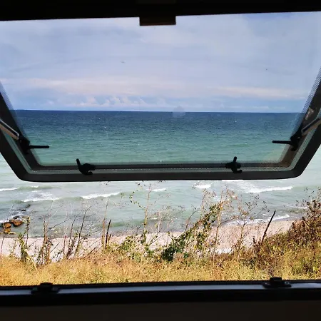 Κάμπινγκ Independent Retro Caravan By The Beach *