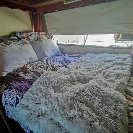Independent Retro Caravan By The Beach *